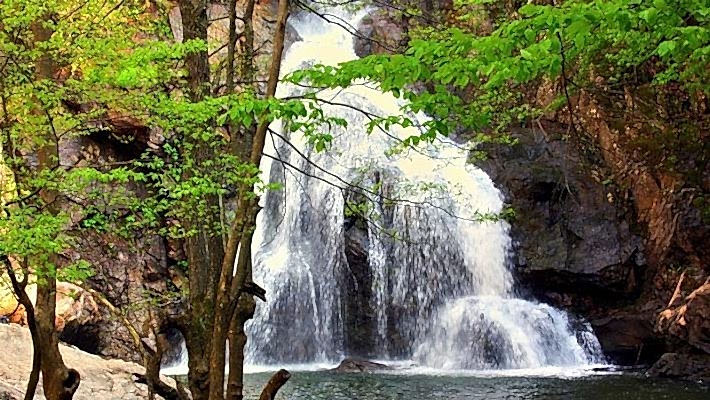 Dipsiz Göller - Erikli Şelalesi